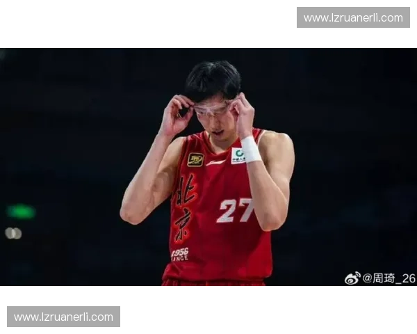 中国男篮力克菲律宾晋级亚洲杯四强 周琦复出表现亮眼